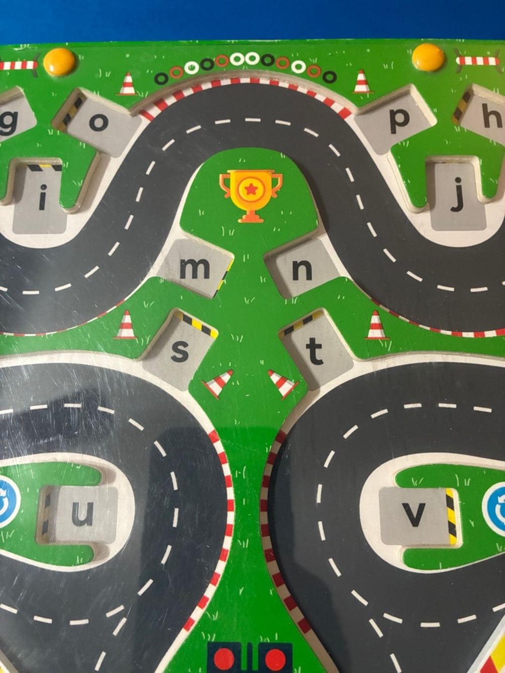MAGNETIC ALPHABET RACING MAZE - Picture 6 of 10
